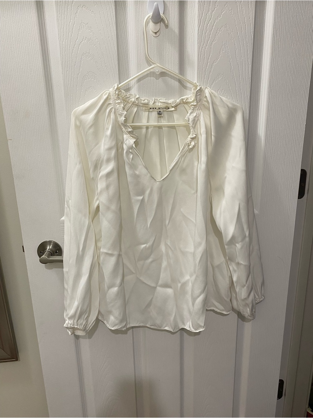 Max Studio Cream Ruffle-Trim V-Neck Long Sleeve Blouse